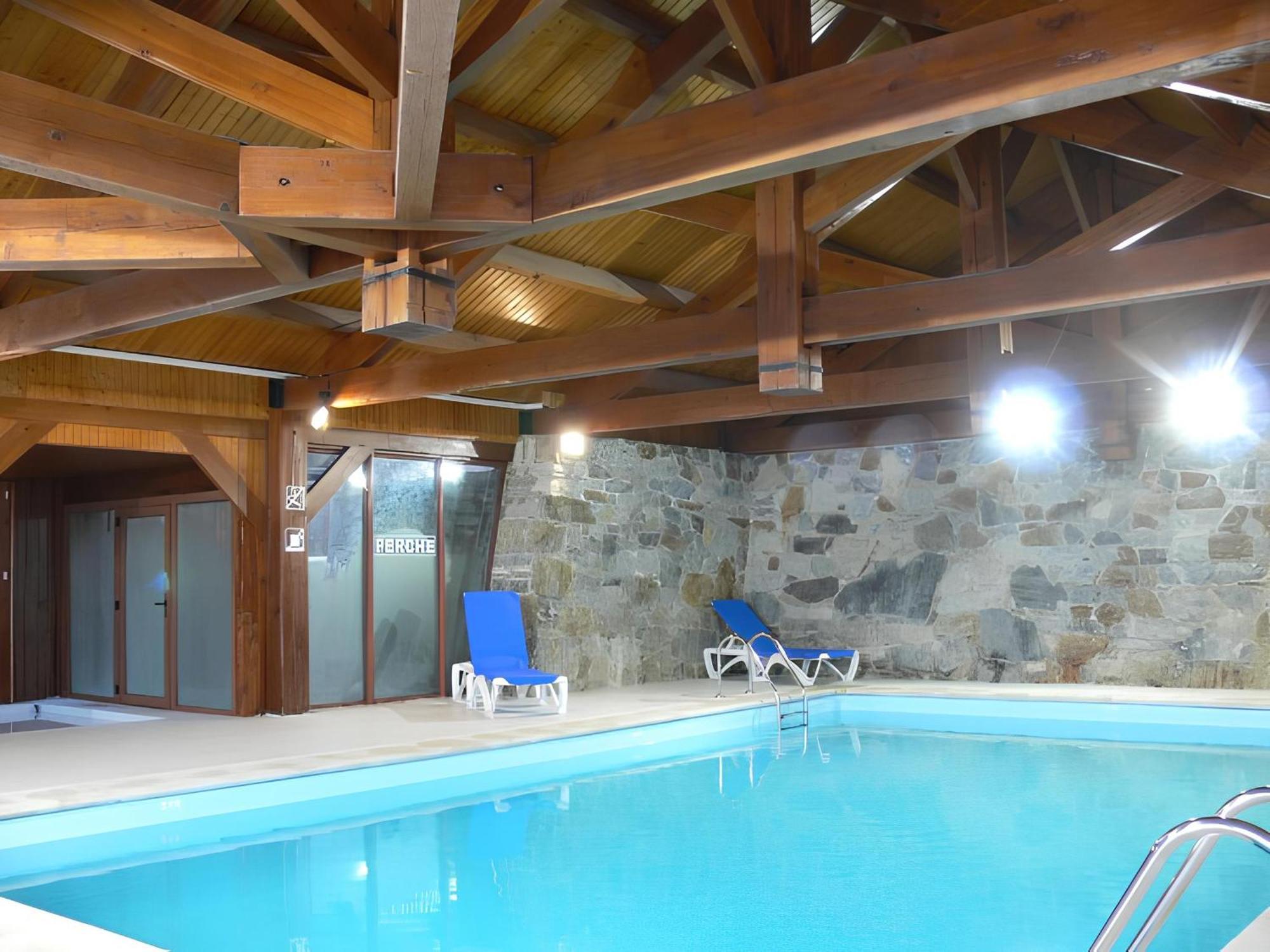 Pleine Nature Pied Pistes Piscine Chauffee Ustou Exterior photo